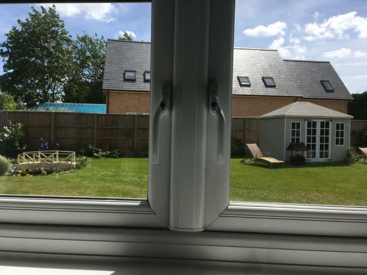 The Annexe At Asbit Lodge Mildenhall Exterior photo