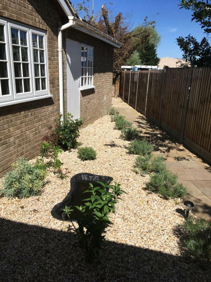 The Annexe At Asbit Lodge Mildenhall Exterior photo